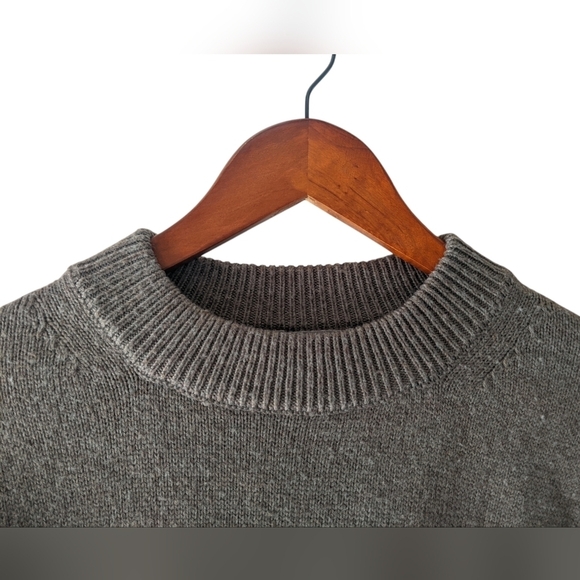 H&M Women's Wool Blend Crew Neck Knit Sweater Size Medium - Picture 3 of 6